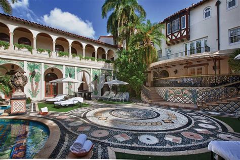 versace mansion wedding|where did gianni versace live.